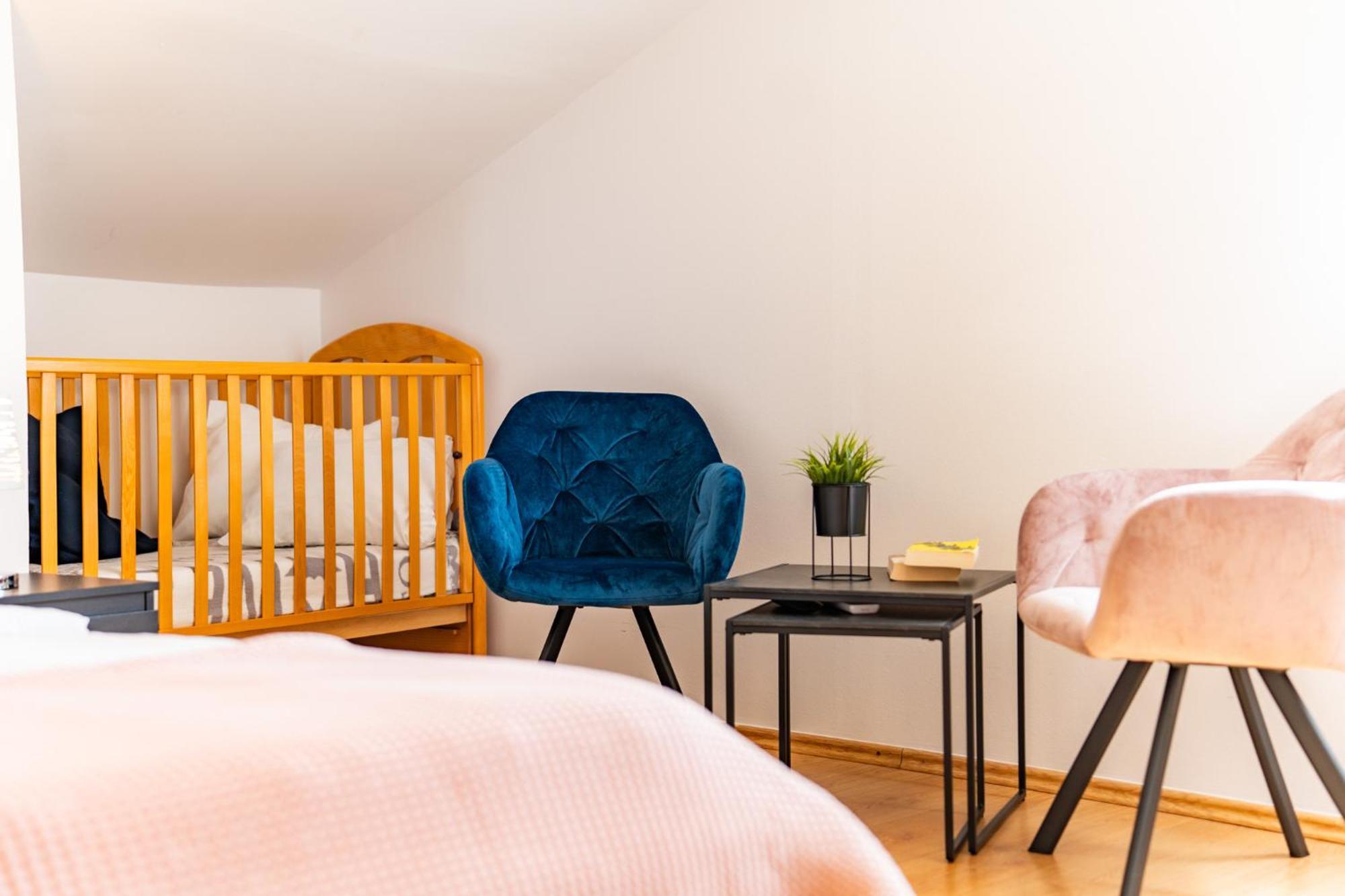 Apartman Petra S Pogledom Na More Banjol Bagian luar foto